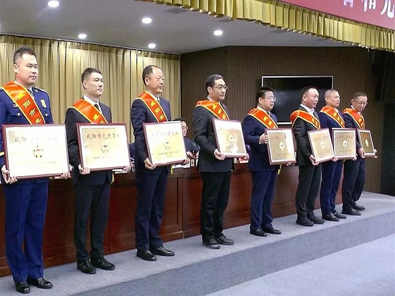 喜報！咸陽路橋工程公司榮獲咸陽市 “先進集體”榮譽稱號